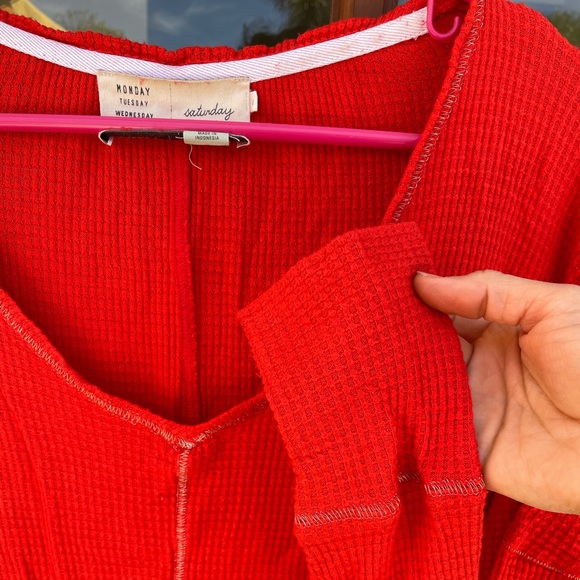 Anthropologie waffle v neck. - Picture 2 of 3